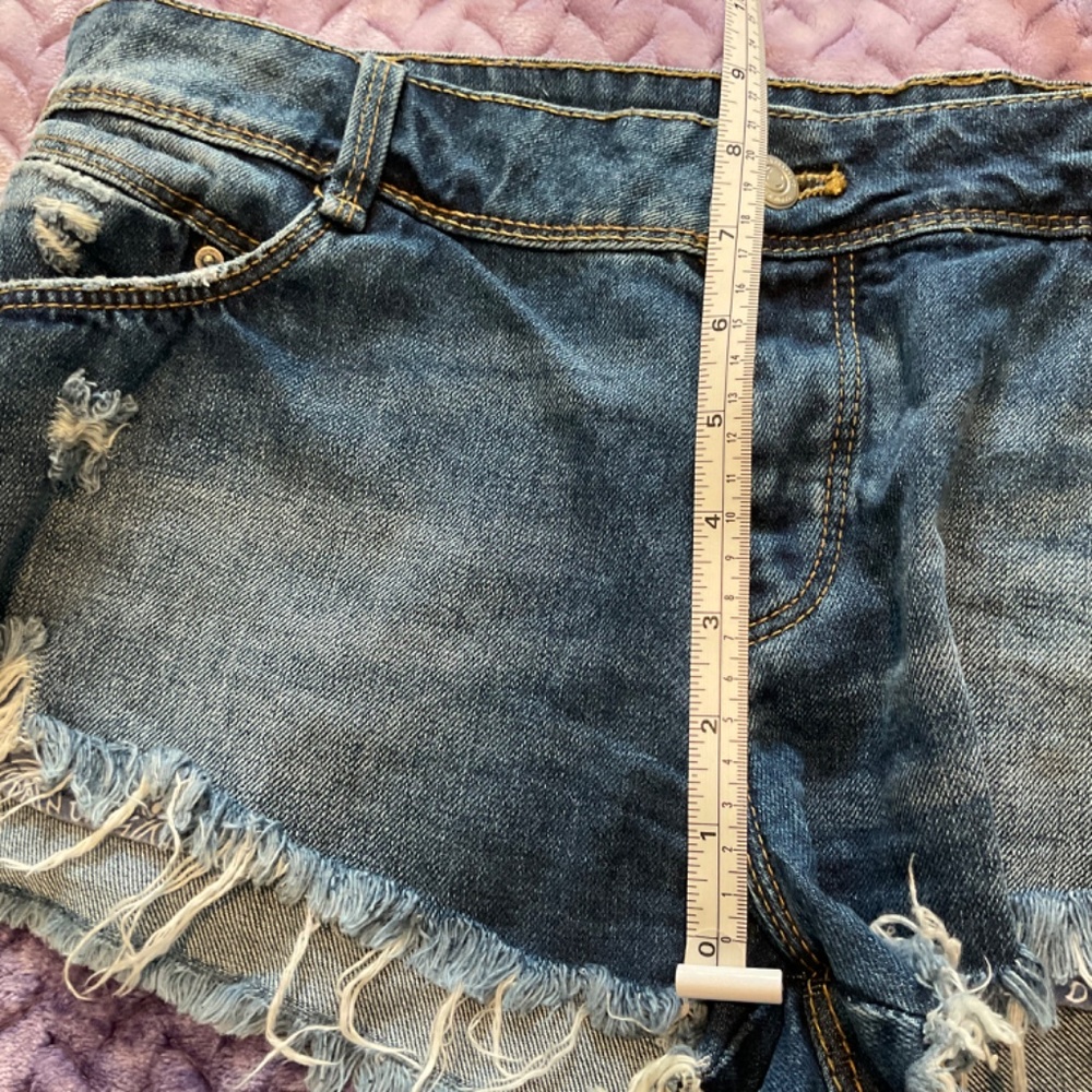 Zara Trafaluc Distressed Jean Shorts - Dark‎ Wash - Size 10 - Picture 11 of 12